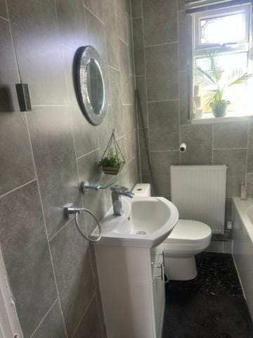 2 Bed Stylish & Confy home Apartment in Gateshead