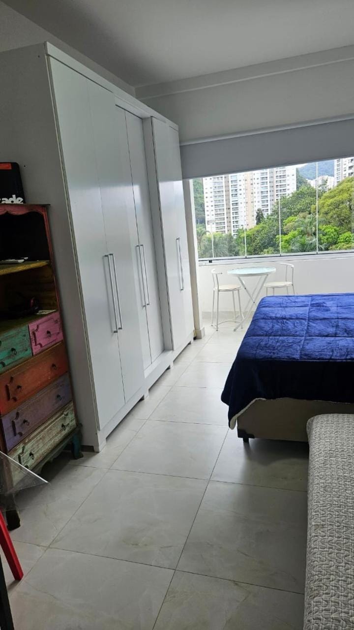 Apartamento Aconchegante a 200 metros da praia Apartment in Santos