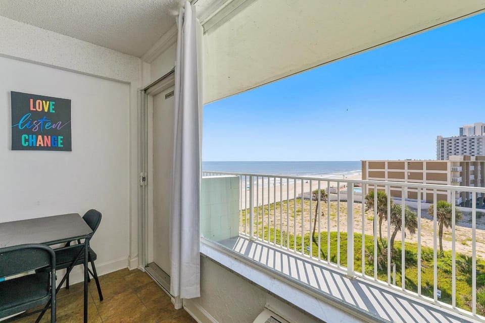 Daytona Beach Club 611 House in Florida