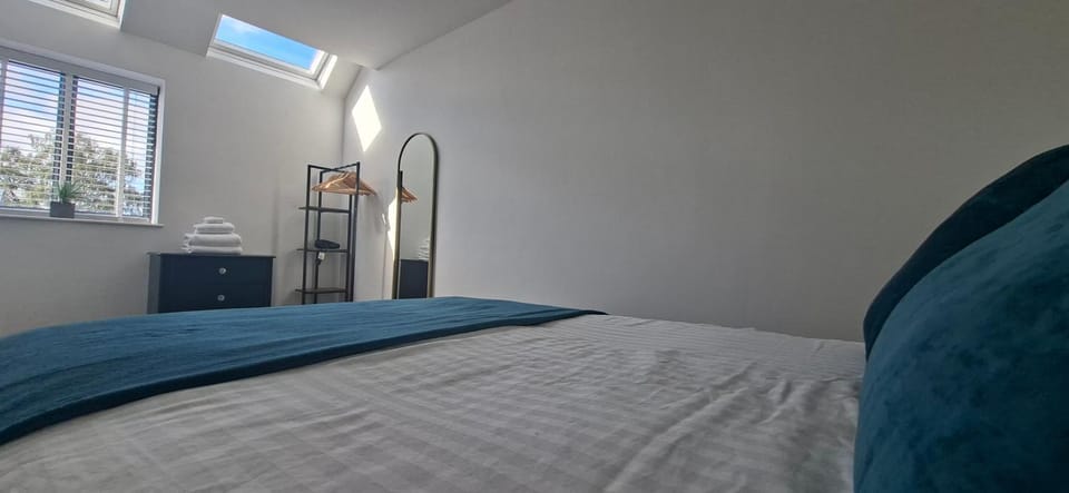 Deluxe one-bed apartment in Yaxley near A1 'The Winston' Apartment in Huntingdonshire District