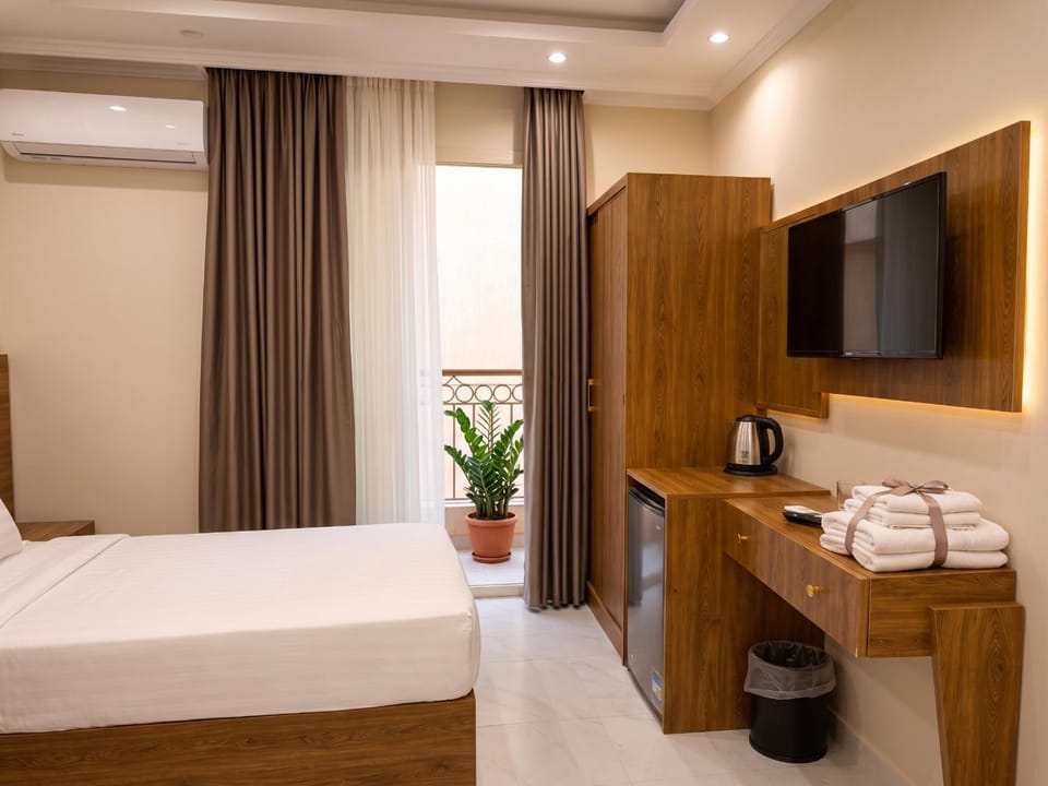 Bed, TV and multimedia, Bedroom, hair dresser, towels