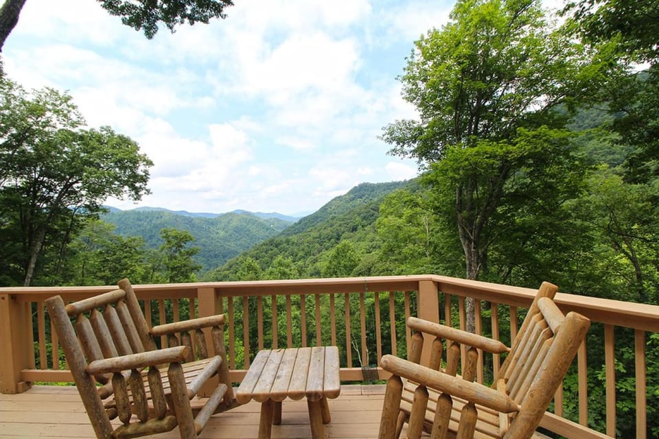 Southern Comfort- Mountain Views House in Bryson City