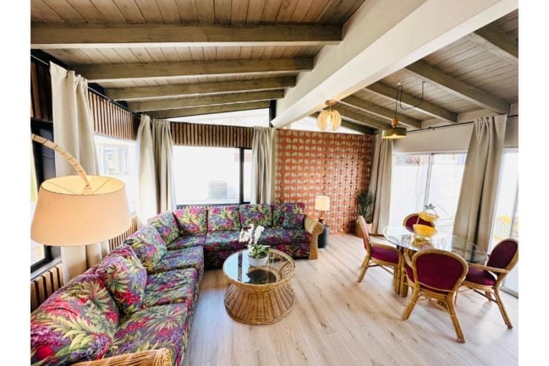 A Place in The Sun By Bobi Leonard Apartment hotel in Palm Springs