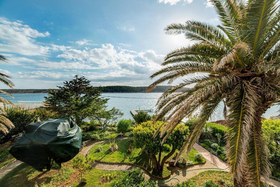 Property building, Sea view