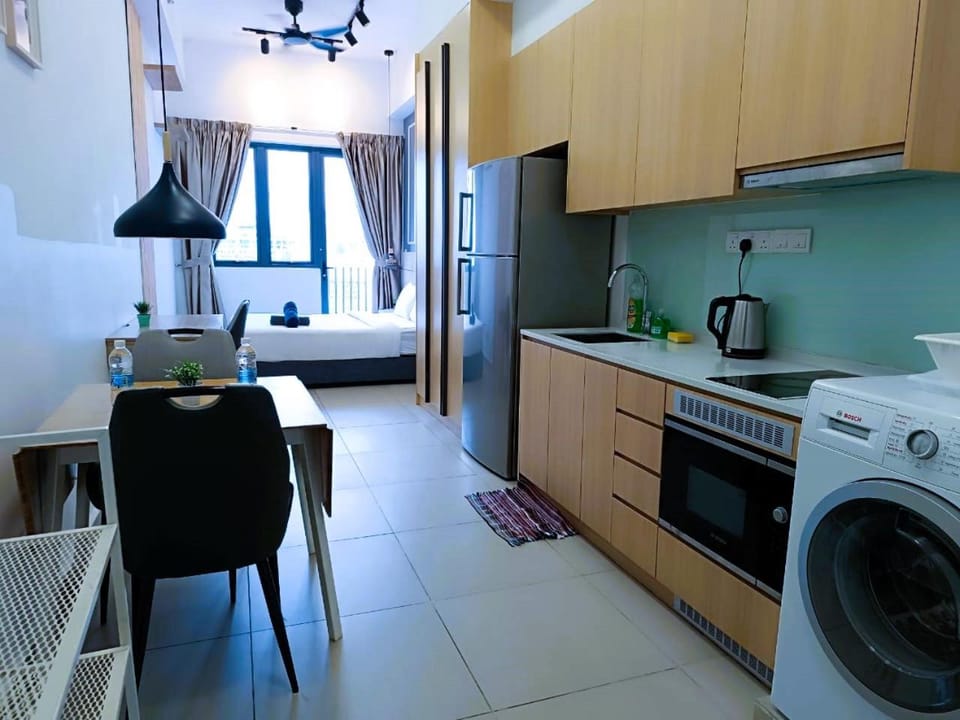 Bed, Kitchen or kitchenette, Photo of the whole room, Dining area, Bedroom, dishwasher, oven, stove, washing machine, dryer