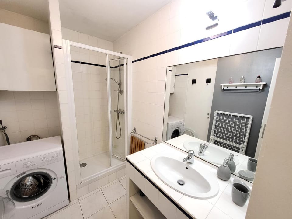 Studio avec balcon, WIFI, et parking proche plage - FR-1-92-616 Apartment in Château-d'Olonne