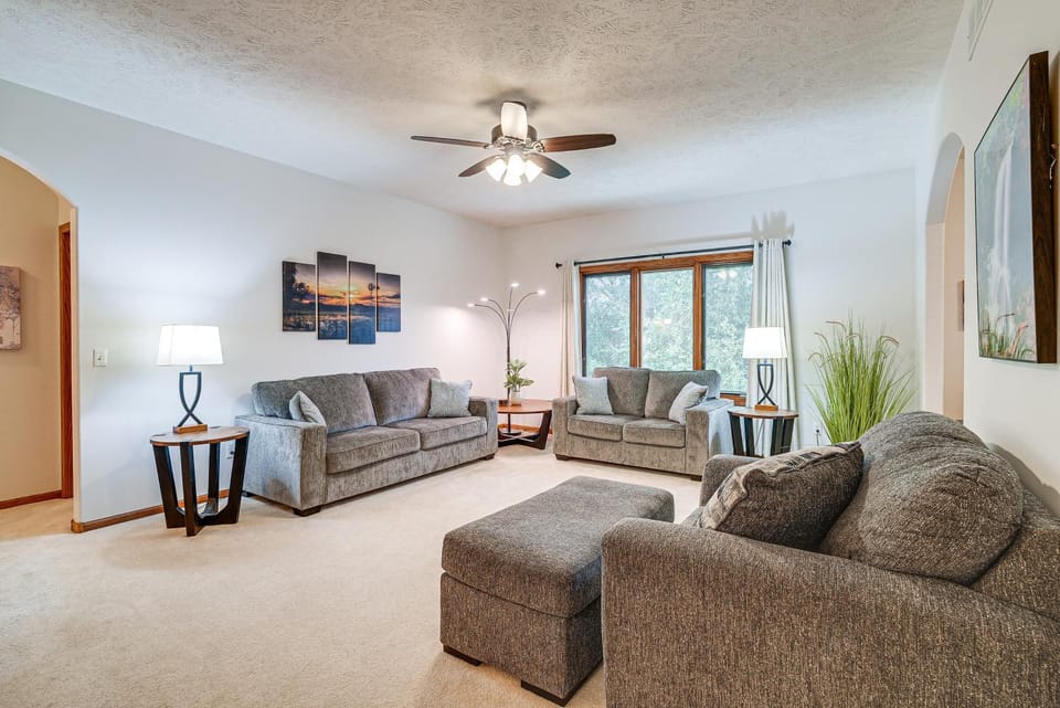 3 King Beds! Family-Friendly Lincoln Gem House in Lincoln