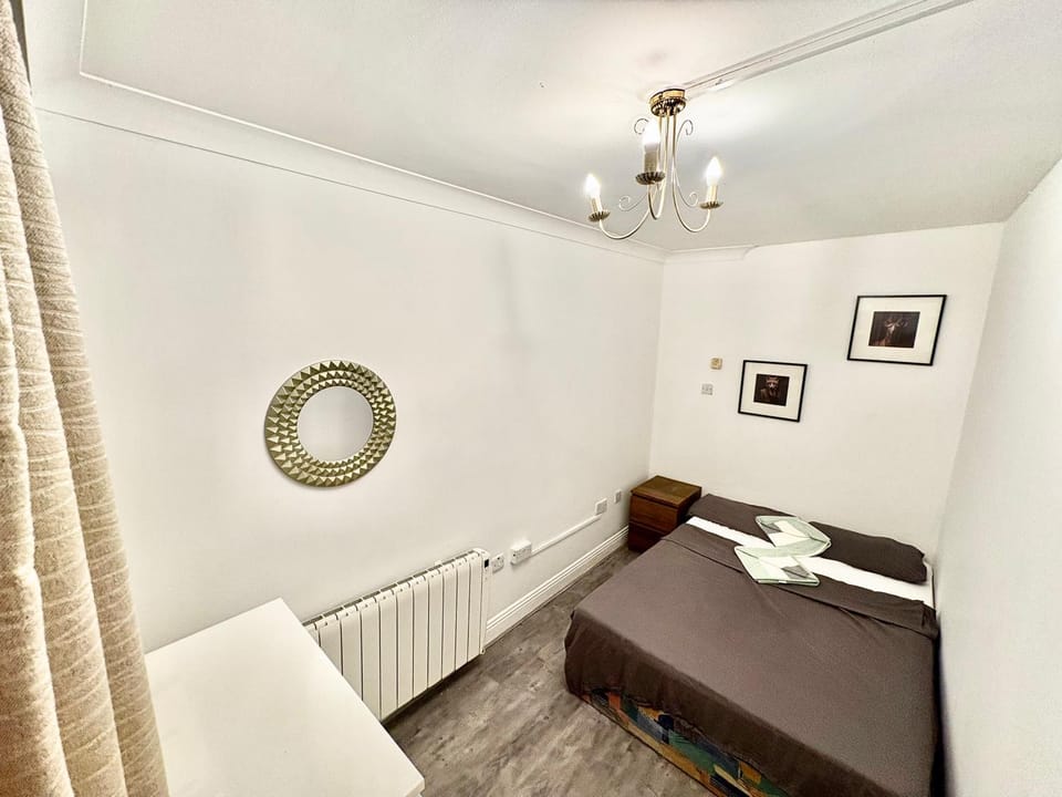 Double Private Room in a Cozy Apartment , Mountjoy Square Vacation rental in Dublin