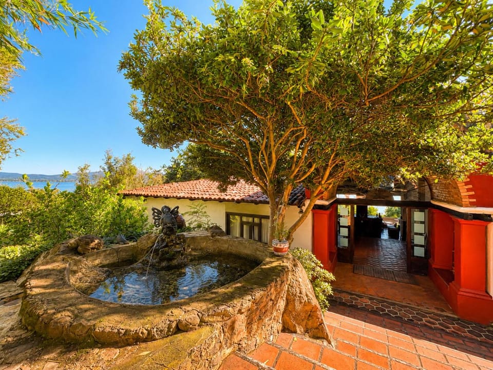 Property building, Day, Natural landscape, Garden