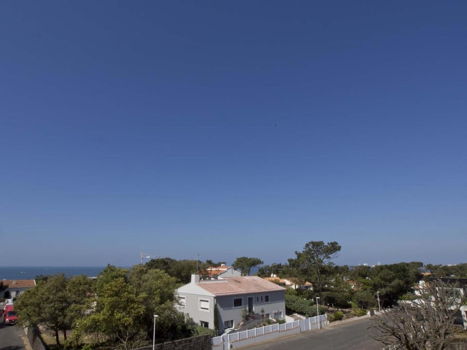 Appartement T2 proche plage avec loggia et un animal admis - FR-1-92-649 Apartment in Château-d'Olonne