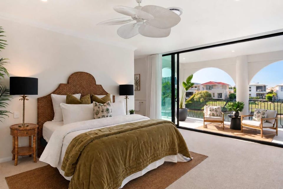 Isla by Khove House in Mermaid Waters