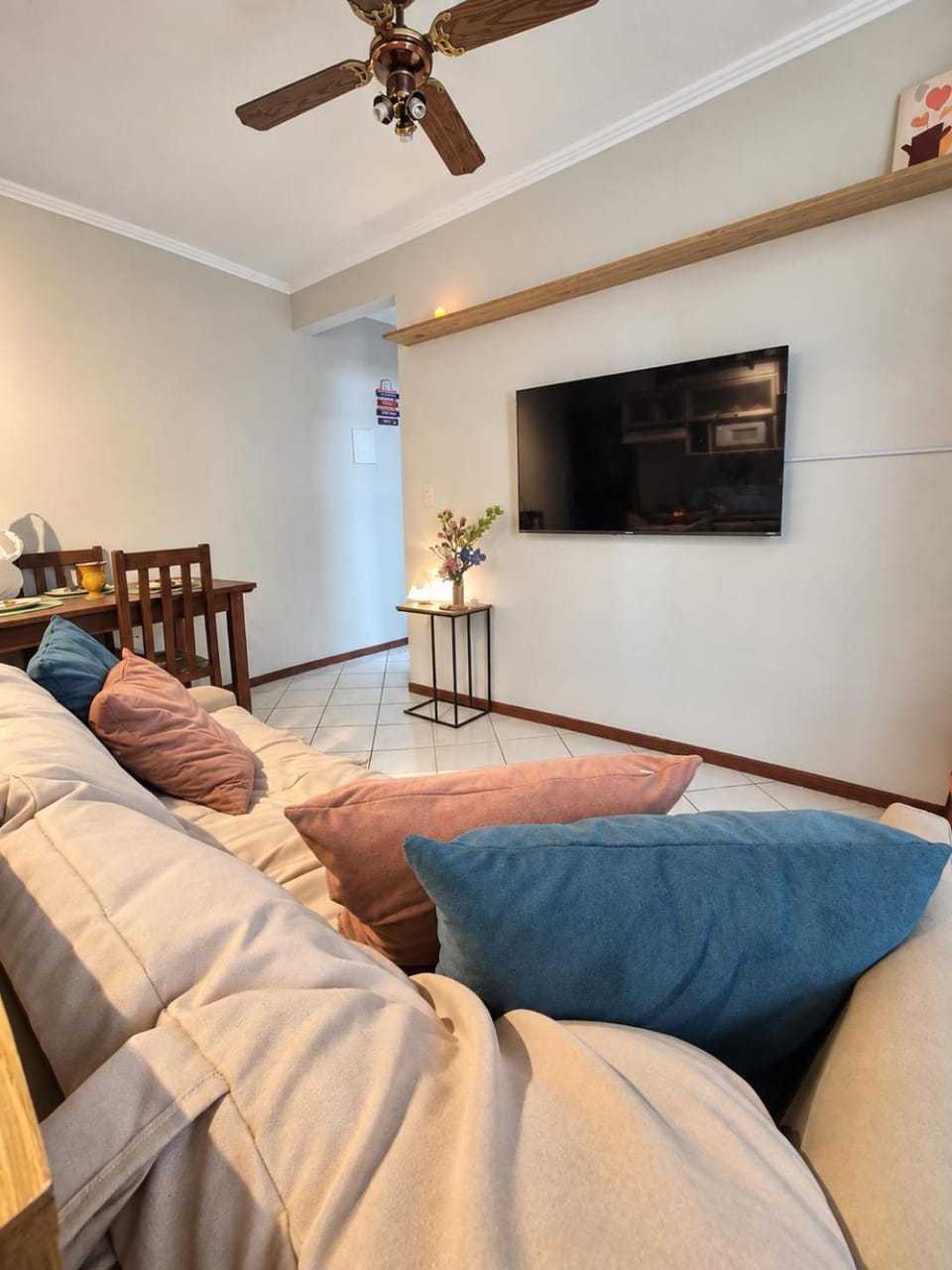 Communal lounge/ TV room, TV and multimedia, Living room, Seating area