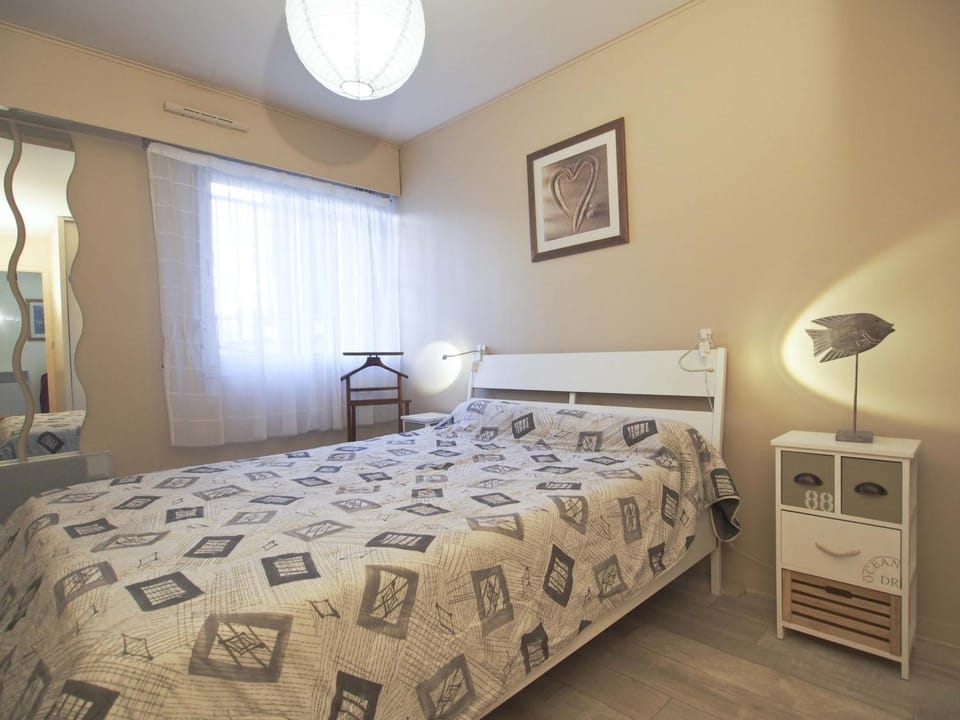 Appartement rénové front de mer aux Sables d'Olonne - FR-1-92-650 Apartment in Les Sables-d'Olonne