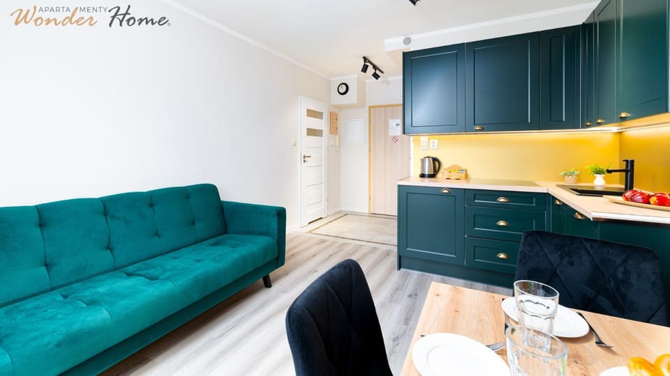Kitchen or kitchenette, Living room, Seating area, Dining area, pet friendly, stove