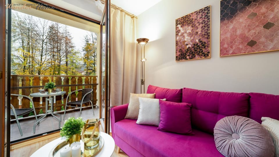 View (from property/room), Balcony/Terrace, Living room, Seating area