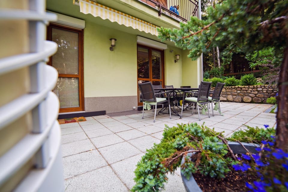 Day, Garden, Balcony/Terrace, Decorative detail, Garden view, Area and facilities
