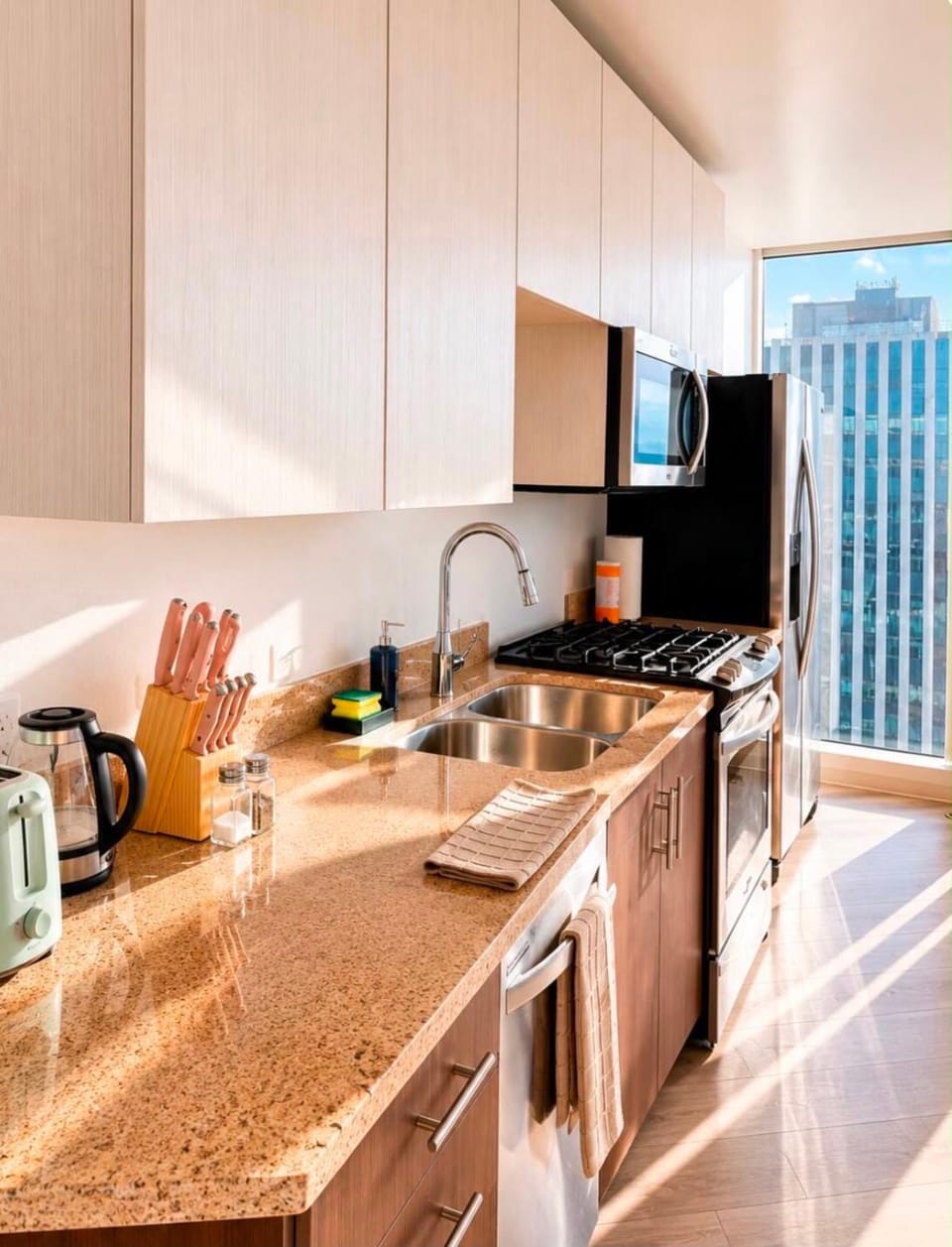 Lumina by GAIA Homes Apartment in Hollywood