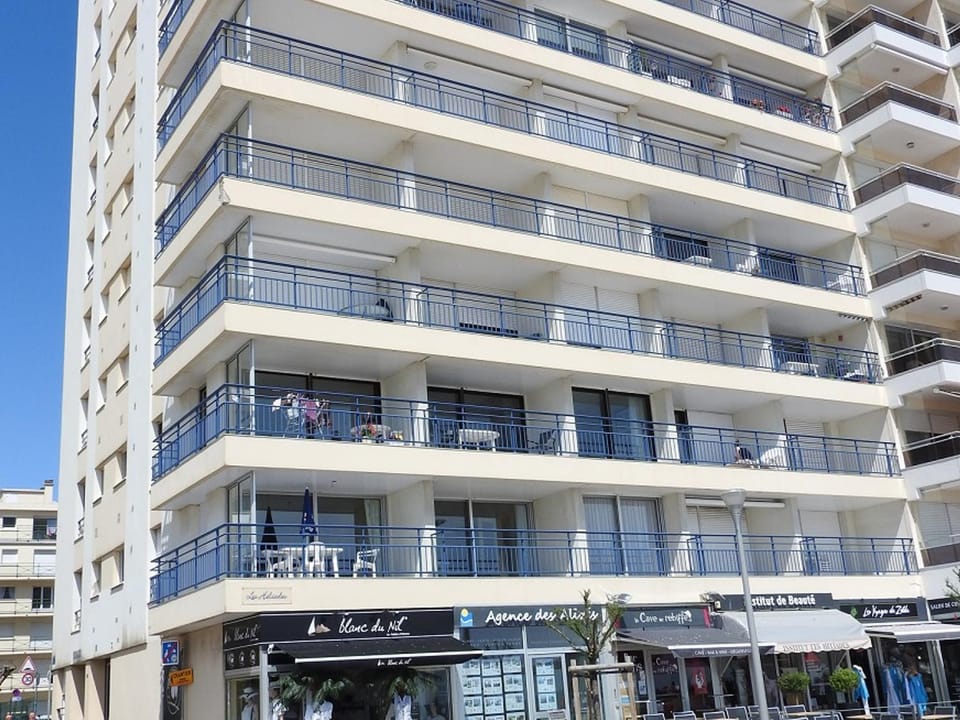 Appartement T3 en bord de mer pour vacances - FR-1-92-644 Apartment in Les Sables-d'Olonne