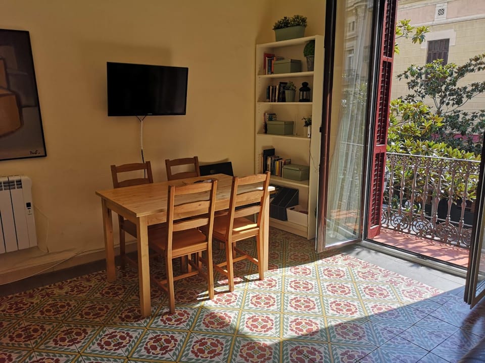 ApartEasy - Gracia Fontana Apartment in Barcelona