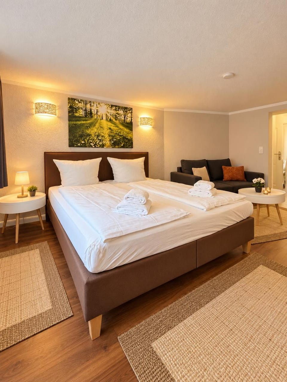 Bed, Seating area