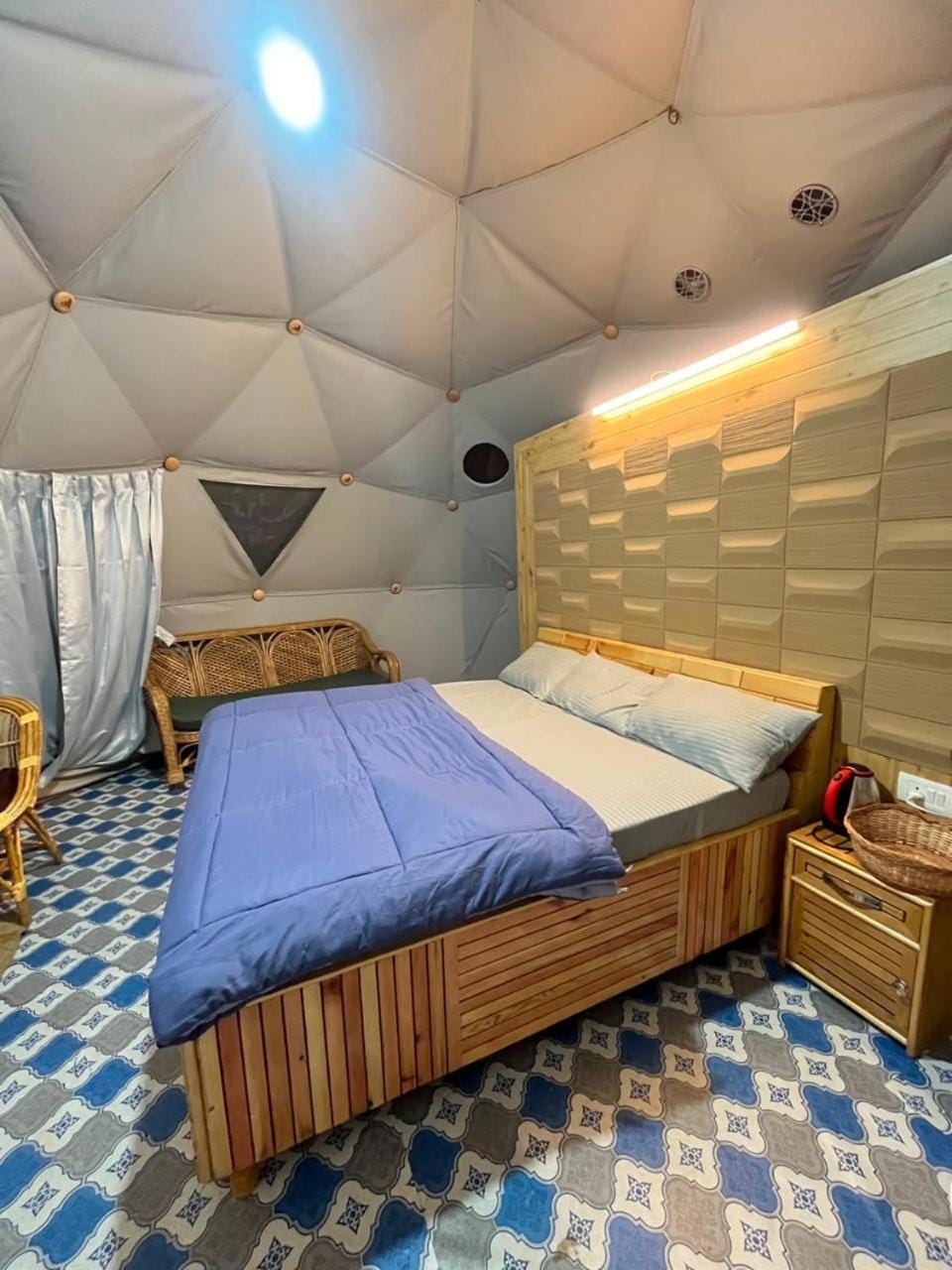 Aframe & Dome Hotel in Himachal Pradesh