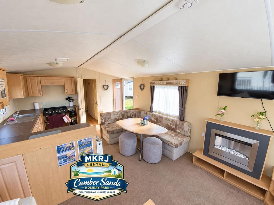 Communal lounge/ TV room, TV and multimedia, Living room