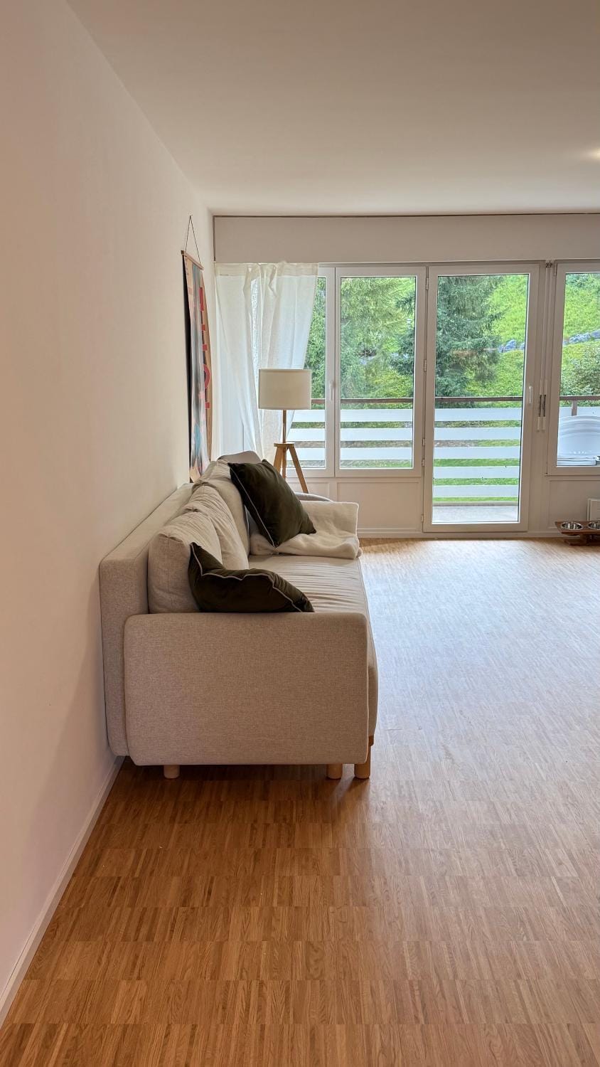 Bed, Living room