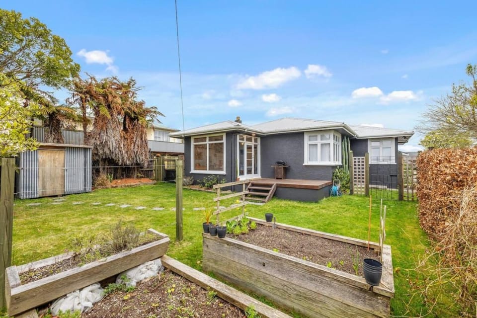 Property building, Garden, Garden view