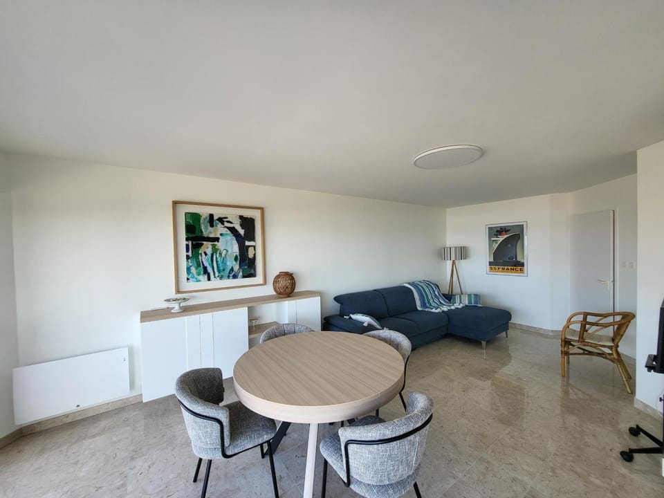 Appartement 3 pièces avec loggia aux Sables d'Olonne - FR-1-92-640 Apartment in Les Sables-d'Olonne