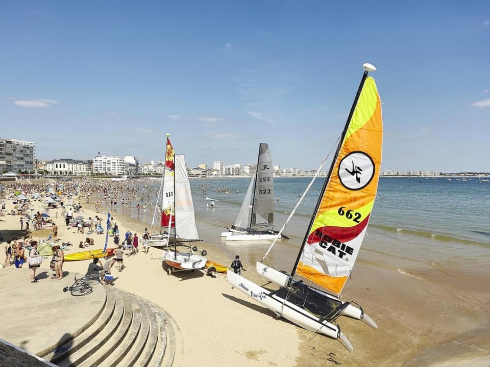 Appartement T3 à 150m de la plage, proche centre, avec garage et loggia – Les Sables d'Olonne - FR-1-92-562 Apartment in Les Sables-d'Olonne