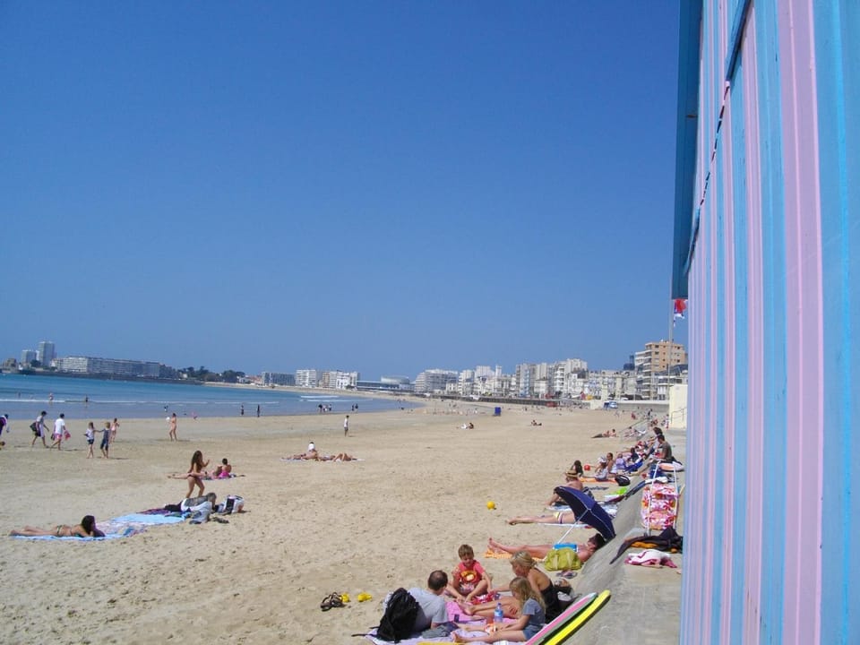 Charmant T2 avec Garage, Balcon Sud, à 250m Plage et 350m Marché Arago - FR-1-92-575 Apartment in Château-d'Olonne