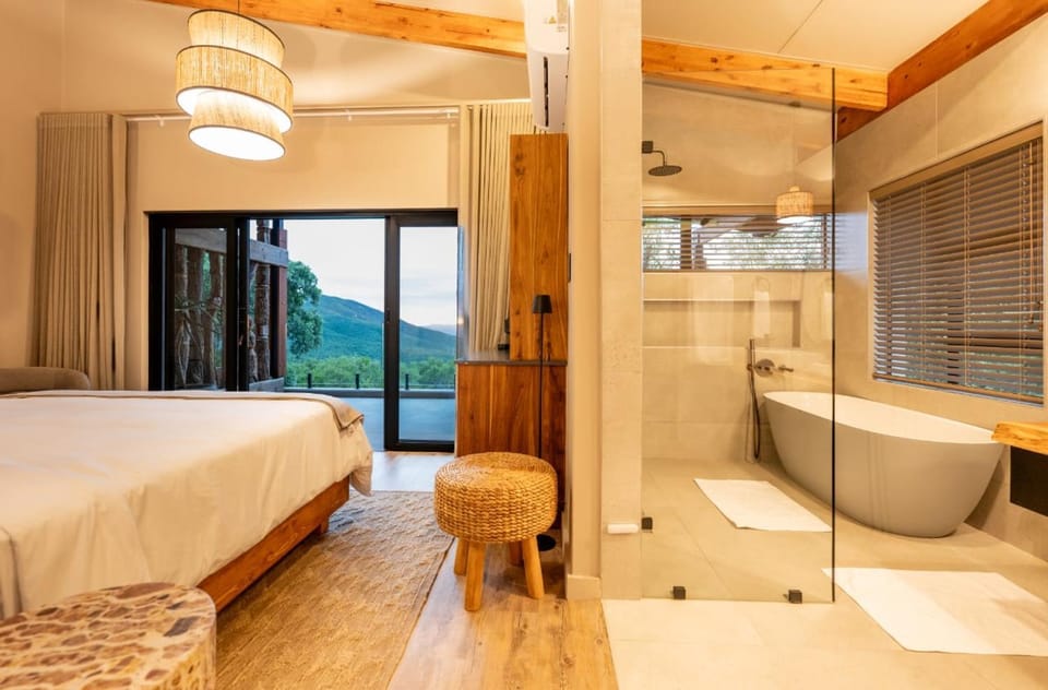 Bathroom, Bedroom