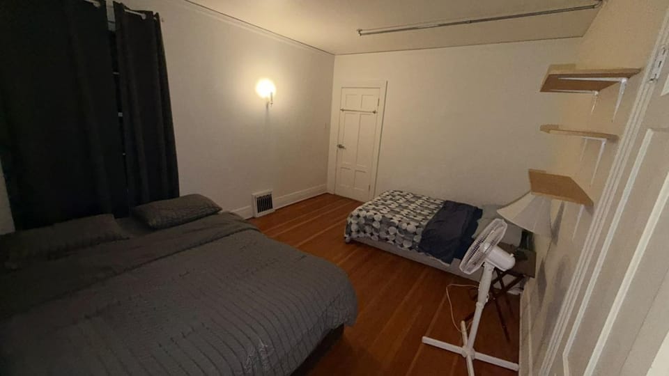 Vancouver Guest House- Airport 10 Min, Free Parking Vacation rental in Vancouver