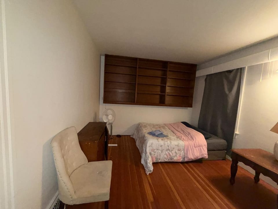 Vancouver Guest House- Airport 10 Min, Free Parking Vacation rental in Vancouver