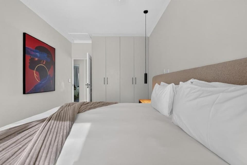 Luxury 3 Bed en-Suite Apartment Apartment in Sea Point