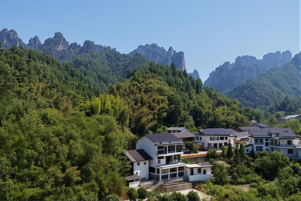 Property building, Day, Natural landscape, Mountain view