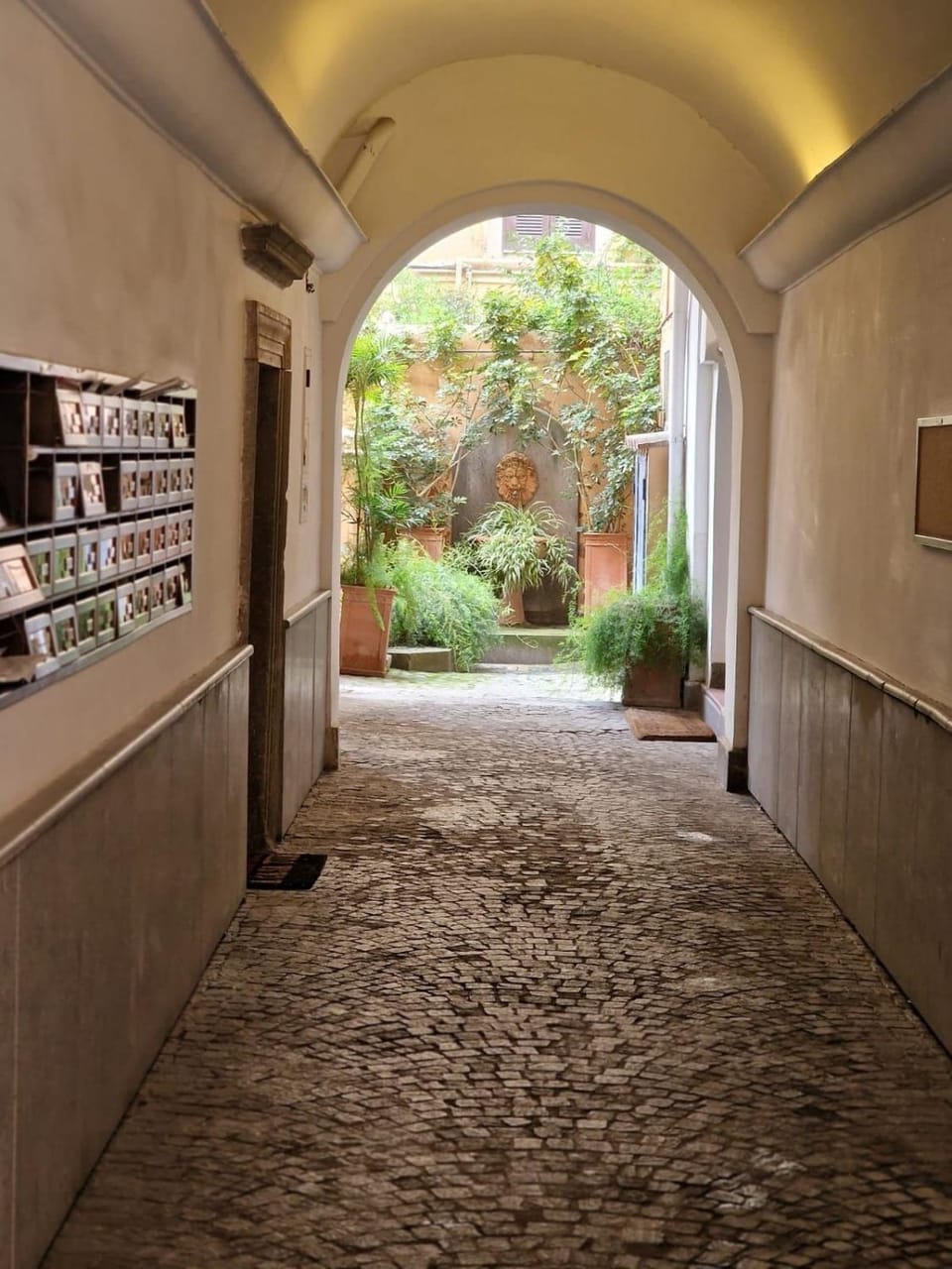Facade/entrance
