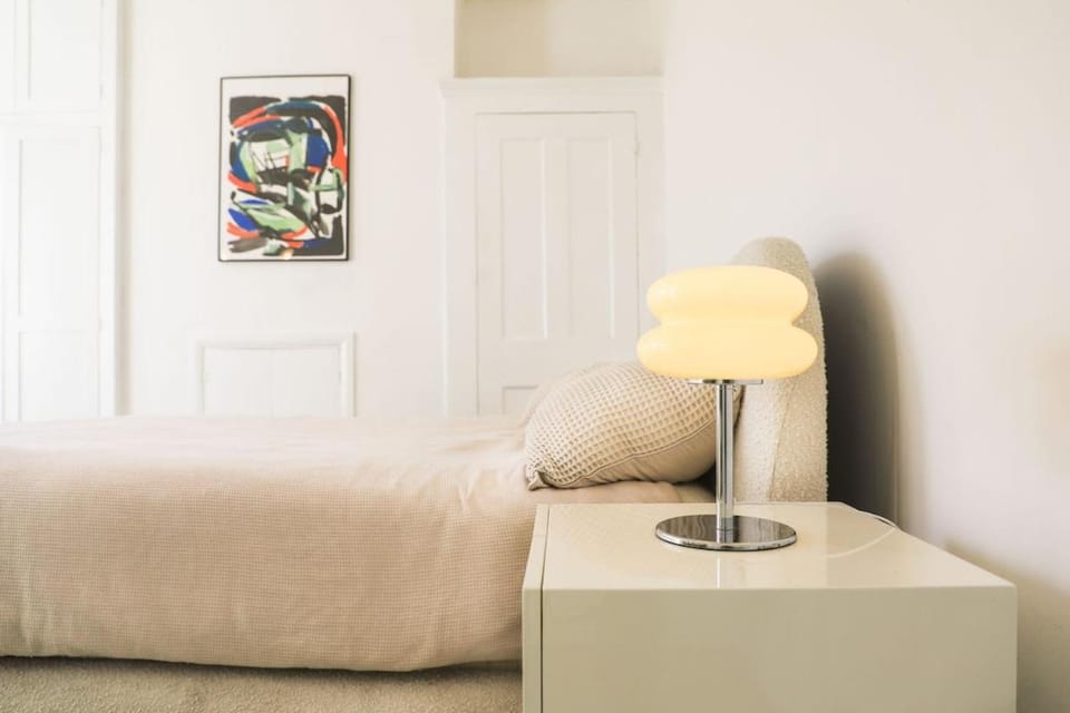 Beautiful & Spacious 4 Bedroom Central Home House in Brighton