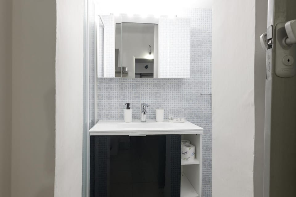 Elegant and Brand New apartment near Vatican City Apartment in Rome