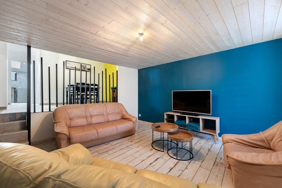 Property building, Living room