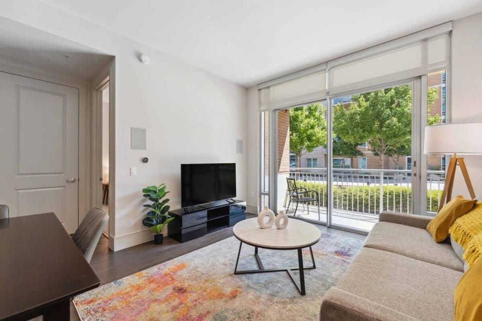 Preston Douglas Single I Premium 1BR in Dallas Apartment in Dallas