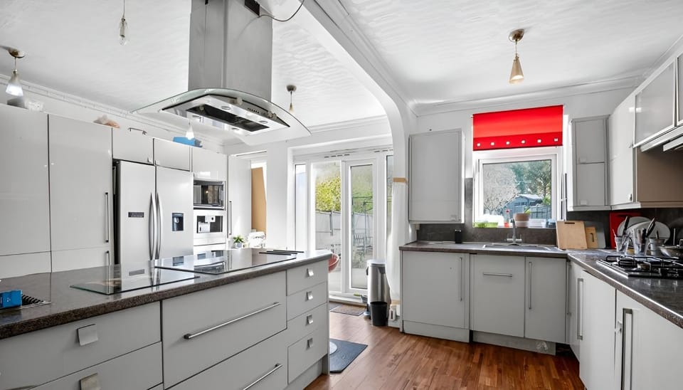 Kitchen or kitchenette, Communal kitchen, kitchen