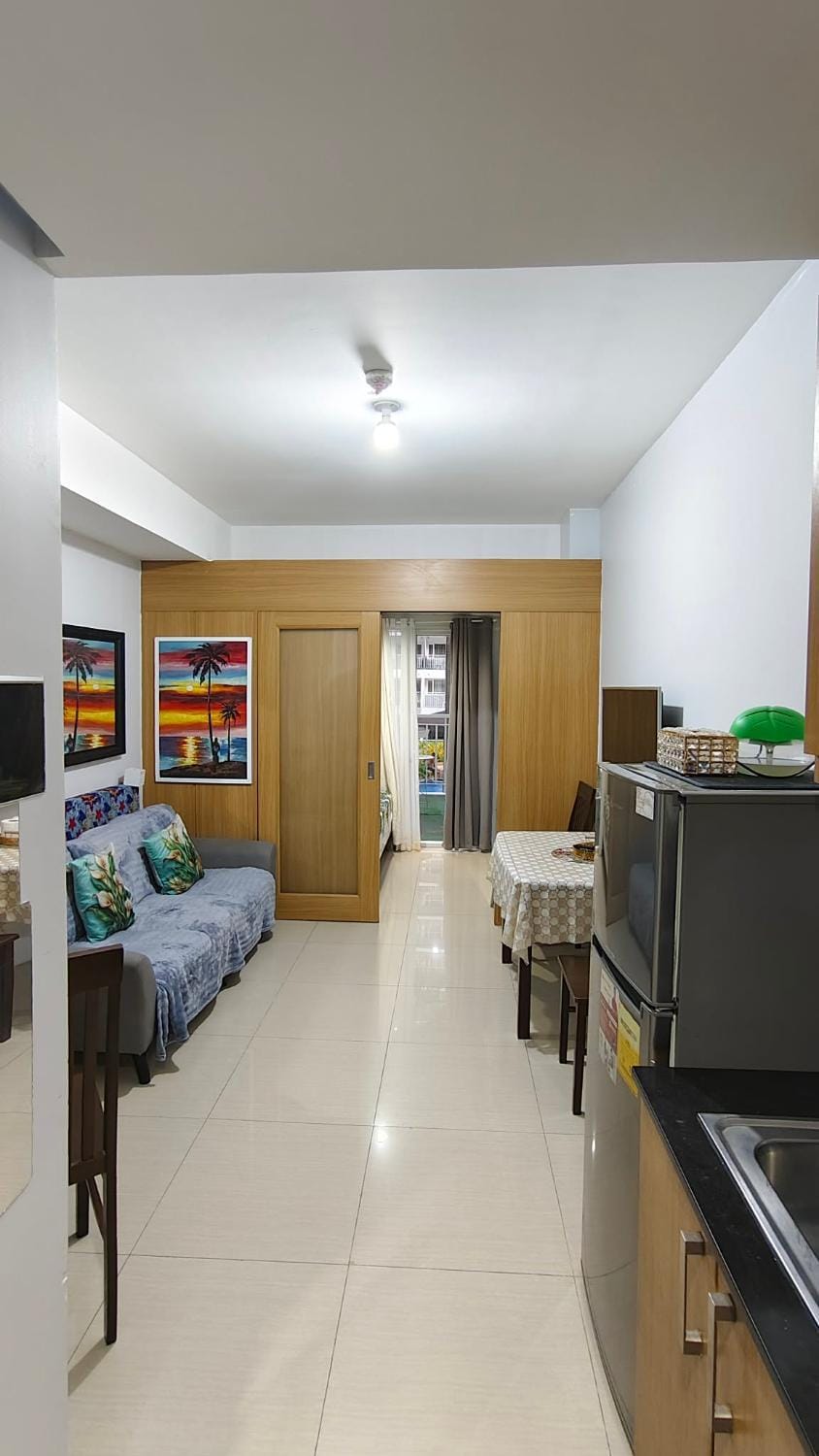 Bed, TV and multimedia, Kitchen or kitchenette, Photo of the whole room, Bedroom