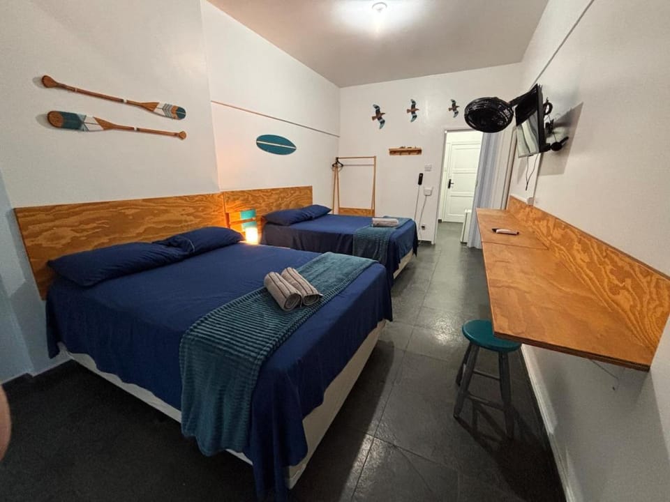 Bed, TV and multimedia, Photo of the whole room
