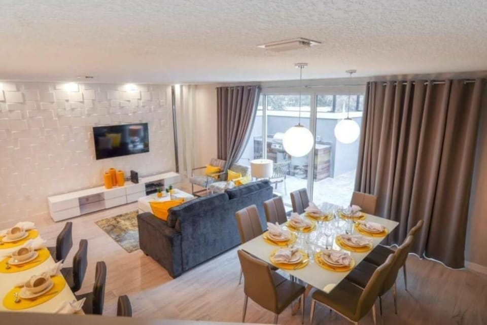 Communal lounge/ TV room, Living room