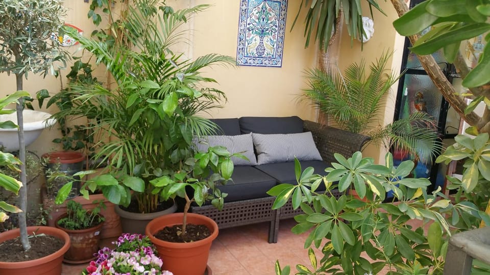 Decorative detail, Seating area
