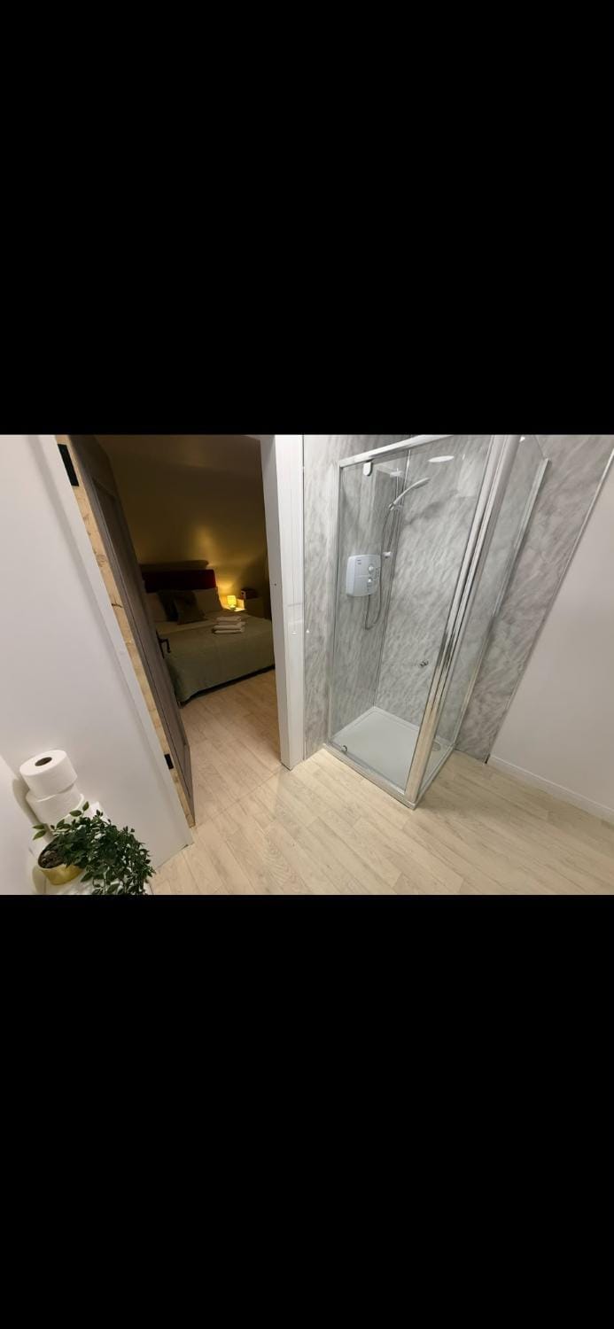 Heartbeat Cottage Private Ensuite Rooms Shared apartment Vacation rental in Letterkenny