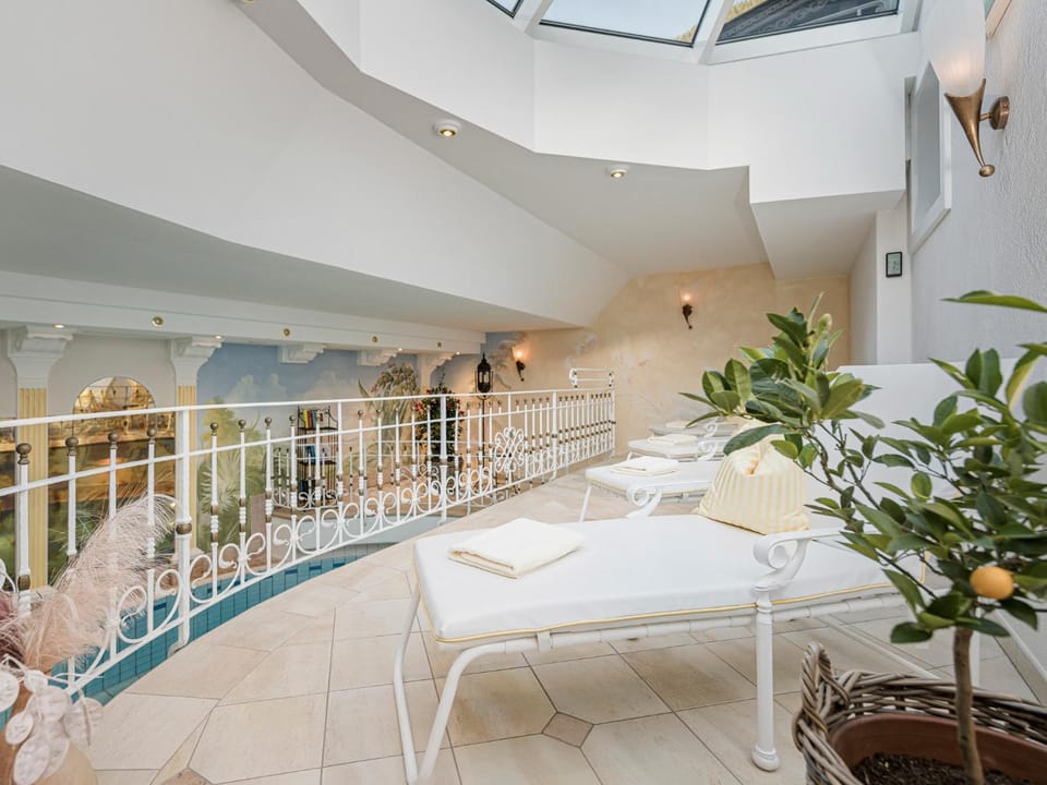 Spa and wellness centre/facilities, Swimming pool