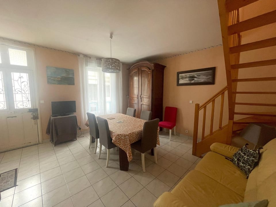 Maison T3 proche plage, commerces et gare, terrasse, équipée, quartier Arago, Les Sables-d'Olonne - FR-1-92-701 House in Les Sables-d'Olonne