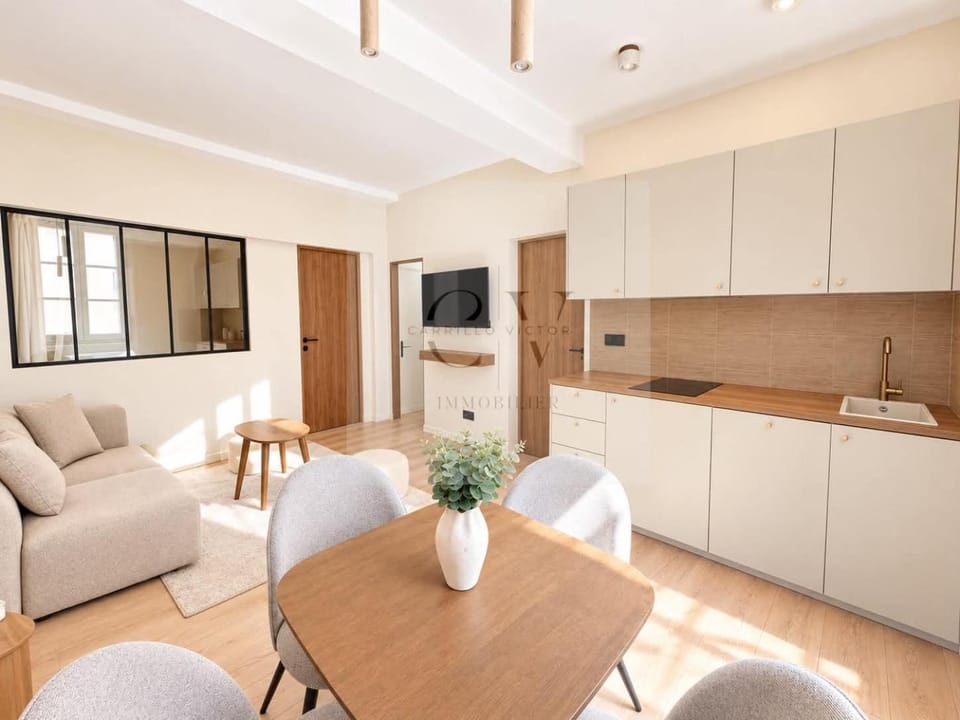 Appartement rénové au cœur du Suquet Apartment in Cannes